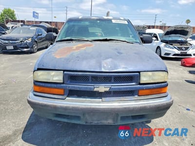 Piąte zdjęcie samochodu w środku: 2002 CHEVROLET S TRUCK S10 VIN:1GCCS19WX28221324 - miniatura