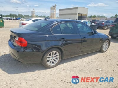 Trzecie zdjęcie samochodu z tyłu: 2007 BMW 328 XI SULEV VIN:WBAVC73547KP30681 - miniatura