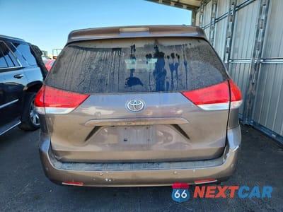 Zdjęcie 6 z 14 samochodu: 2011 TOYOTA SIENNA XLE 8-PASSENGER VIN:5TDYK3DC1BS174114 - miniatura