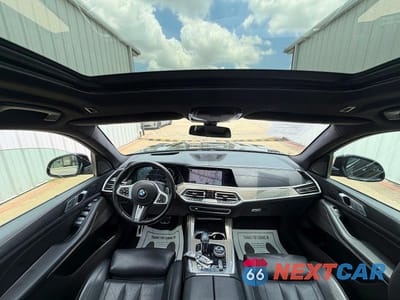 Zdjęcie 9 z 14 samochodu: 2022 BMW X7 M50I VIN:5UXCX6C08N9J82409 - miniatura