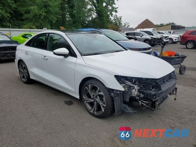 Czwarte zdjęcie samochodu z boku: 2023 AUDI A3 PREMIUM VIN:WAUGUDGY0PA075417 - miniatura