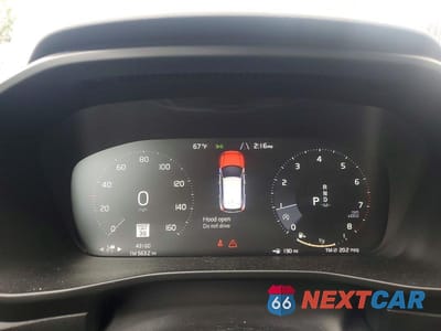 Zdjęcie 9 z 13 samochodu: 2020 VOLVO XC40 T5 INSCRIPTION VIN:YV4162UL3L2171480 - miniatura