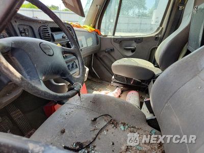 Piąte zdjęcie samochodu w środku: 2021 FREIGHTLINER M2 - BUCKET TRUCK VIN:3ALACXFEXMDMP5423 - miniatura