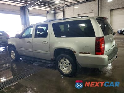 Drugie zdjęcie samochodu z przodu: 2011 CHEVROLET SUBURBAN K1500 LT VIN:1GNSKJE38BR332513 - miniatura