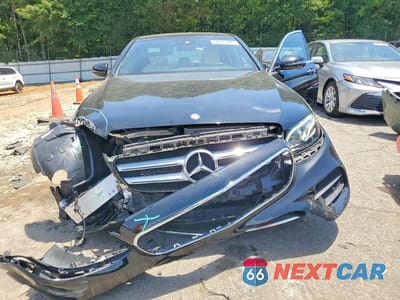 Piąte zdjęcie samochodu w środku: 2017 MERCEDES-BENZ E 300 VIN:WDDZF4JB6HA009925 - miniatura