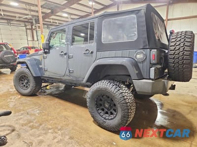 Drugie zdjęcie samochodu z przodu: 2016 JEEP WRANGLER UNLIMITED SAHARA VIN:1C4BJWEG9GL239716 - miniatura