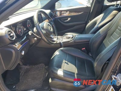 Zdjęcie 7 z 12 samochodu: 2017 MERCEDES-BENZ E 300 4MATIC VIN:WDDZF4KBXHA025740 - miniatura
