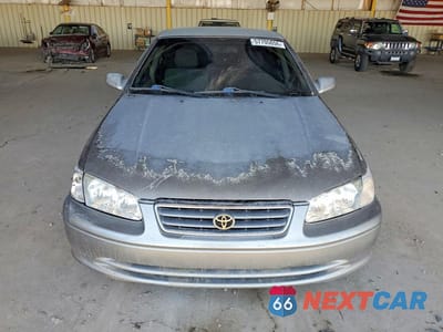 Piąte zdjęcie samochodu w środku: 2001 TOYOTA CAMRY LE VIN:JT2BG28K510602392 - miniatura