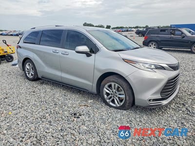 Czwarte zdjęcie samochodu z boku: 2023 TOYOTA SIENNA LIMITED 7-PASSENGER VIN:5TDZSKFCXPS107109 - miniatura