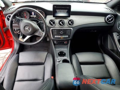 Zdjęcie 8 z 13 samochodu: 2019 MERCEDES-BENZ CLA 250 4MATIC VIN:WDDSJ4GB5KN762529 - miniatura