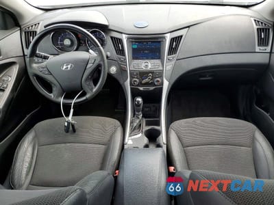 Zdjęcie 8 z 12 samochodu: 2013 HYUNDAI SONATA SE VIN:5NPEC4AC8DH808277 - miniatura