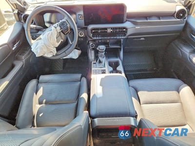 Zdjęcie 8 z 13 samochodu: 2026 TOYOTA LAND CRUISER BASE VIN:JTEABFAJ3TK050551 - miniatura