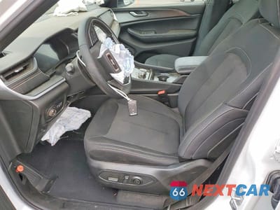 Zdjęcie 7 z 13 samochodu: 2025 JEEP GRAND CHEROKEE L LAREDO VIN:1C4RJKAG0S8738042 - miniatura