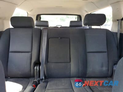 Zdjęcie 10 z 13 samochodu: 2010 CHEVROLET SUBURBAN K1500 LS VIN:1GNUKHE36AR271985 - miniatura
