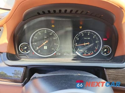 Zdjęcie 9 z 12 samochodu: 2015 BMW 750 LXI VIN:WBAYF8C55FD654367 - miniatura