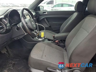 Zdjęcie 7 z 10 samochodu: 2018 VOLKSWAGEN BEETLE VIN:3VWFD7AT2JM721514 - miniatura
