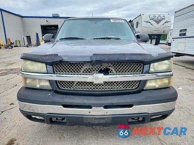 Piąte zdjęcie samochodu w środku: 2003 CHEVROLET SILVERADO C1500 VIN:2GCEC19V531305990 - miniatura