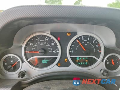 Zdjęcie 9 z 13 samochodu: 2010 JEEP WRANGLER SPORT VIN:1J4AA2D1XAL112136 - miniatura