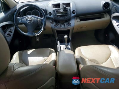 Zdjęcie 8 z 13 samochodu: 2010 TOYOTA RAV4 LIMITED VIN:JTMYF4DV6A5029490 - miniatura