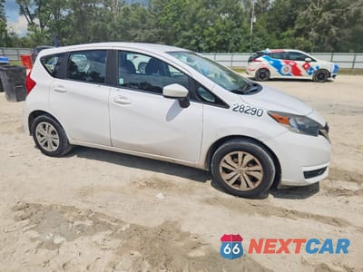 Czwarte zdjęcie samochodu z boku: 2018 NISSAN VERSA NOTE S VIN:3N1CE2CP0JL369807 - miniatura