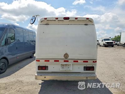 Zdjęcie 6 z 13 samochodu: 2007 STERLING TRUCK MITSUBISHI CHASSIS COE 40 VIN:JLSBBH1S27K015415 - miniatura