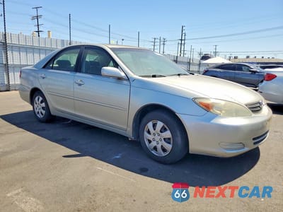 Czwarte zdjęcie samochodu z boku: 2002 TOYOTA CAMRY VIN:JTDBE32K920109781 - miniatura