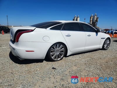 Trzecie zdjęcie samochodu z tyłu: 2011 JAGUAR XJL VIN:SAJWA2GB1BLV07745 - miniatura