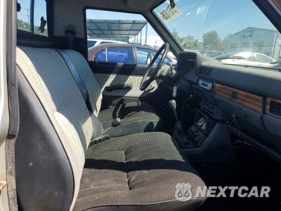 Zdjęcie 10 z 12 samochodu: 1984 DATSUN 720 LONG BED 4X4 VIN:1N6ND02Y7EC371575 - miniatura