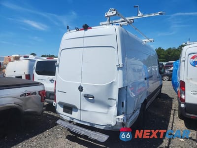 Trzecie zdjęcie samochodu z tyłu: 2025 MERCEDES BENZ SPRINTER 2500 DELIVERY VAN VIN:W1Y4KCHY3ST216817 - miniatura