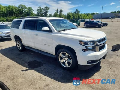Czwarte zdjęcie samochodu z boku: 2015 CHEVROLET SUBURBAN K1500 LT VIN:1GNSKJKC1FR300402 - miniatura