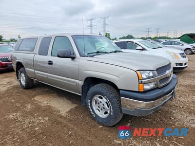 Czwarte zdjęcie samochodu z boku: 2003 CHEVROLET SILVERADO K1500 VIN:2GCEK19T531135129 - miniatura