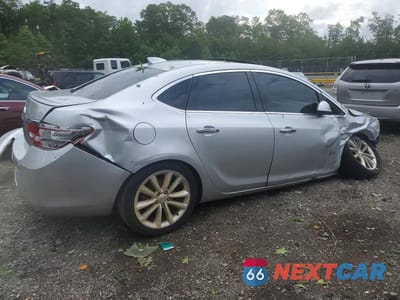 Trzecie zdjęcie samochodu z tyłu: 2016 BUICK VERANO VIN:1G4PS5SK9G4104649 - miniatura