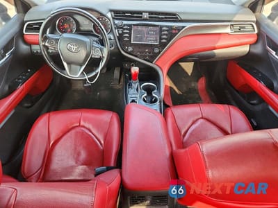Zdjęcie 8 z 12 samochodu: 2018 TOYOTA CAMRY XSE VIN:4T1B61HK9JU009322 - miniatura