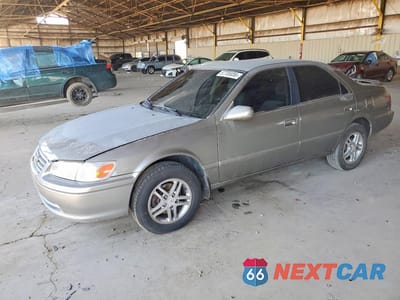 2001 TOYOTA CAMRY LE JT2BG28K510602392 - główne zdjęcie licytacji z USA - miniatura