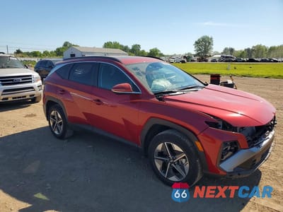 Czwarte zdjęcie samochodu z boku: 2025 HYUNDAI TUCSON SEL VIN:5NMJCCDE0SH497721 - miniatura