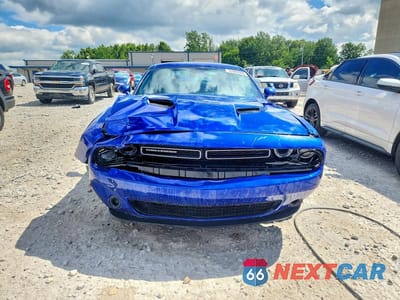 Piąte zdjęcie samochodu w środku: 2019 DODGE CHALLENGER SXT VIN:2C3CDZGG6KH629788 - miniatura