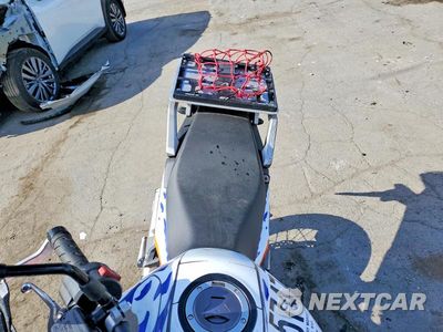 Piąte zdjęcie samochodu w środku: 2024 HONDA XL750 VIN:JH2RD1615RK101416 - miniatura