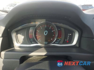 Zdjęcie 9 z 13 samochodu: 2014 VOLVO XC70 T6 VIN:YV4902BZ1E1186998 - miniatura