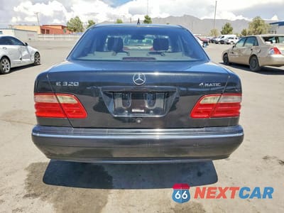 Zdjęcie 6 z 12 samochodu: 2002 MERCEDES-BENZ E 320 4MATIC VIN:WDBJF82J62X072000 - miniatura