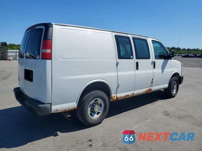 Trzecie zdjęcie samochodu z tyłu: 2010 CHEVROLET EXPRESS G2500 VIN:1GCZGFAA3A1184679 - miniatura
