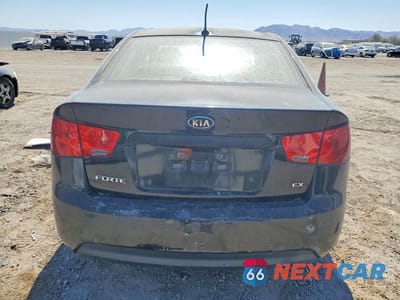 Zdjęcie 6 z 14 samochodu: 2012 KIA FORTE EX VIN:KNAFU4A23C5602160 - miniatura