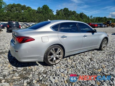 Trzecie zdjęcie samochodu z tyłu: 2019 INFINITI Q70L 3.7 LUXE VIN:JN1BY1PP2KM685241 - miniatura