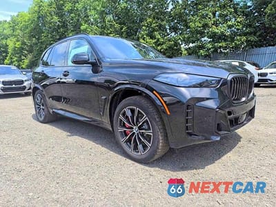 Trzecie zdjęcie samochodu z tyłu: 2026 BMW X5 XDRIVE50E VIN:5UX43EU06T9434387 - miniatura