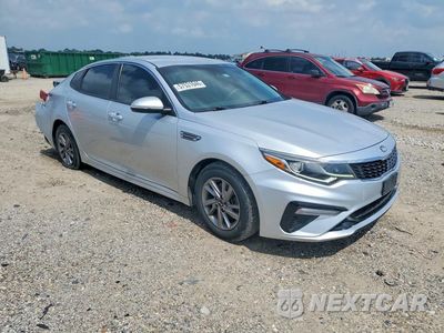 Czwarte zdjęcie samochodu z boku: 2020 KIA OPTIMA LX VIN:5XXGT4L37LG387541 - miniatura