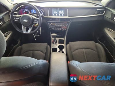 Zdjęcie 8 z 12 samochodu: 2019 KIA OPTIMA LX VIN:5XXGT4L32KG299060 - miniatura