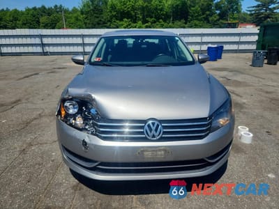 Piąte zdjęcie samochodu w środku: 2012 VOLKSWAGEN PASSAT SE VIN:1VWBP7A36CC064761 - miniatura