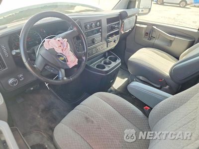 Zdjęcie 8 z 13 samochodu: 2021 CHEVROLET EXPRESS G2500 VIN:1GCWGAFP0M1236325 - miniatura