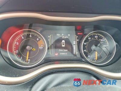 Zdjęcie 9 z 12 samochodu: 2017 JEEP CHEROKEE SPORT VIN:1C4PJLAB9HD231822 - miniatura