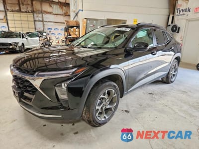 2025 CHEVROLET TRAX 1LT KL77LHEP1SC235791 - główne zdjęcie licytacji z USA - miniatura