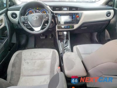 Zdjęcie 8 z 13 samochodu: 2018 TOYOTA COROLLA LE VIN:5YFBURHE0JP800547 - miniatura